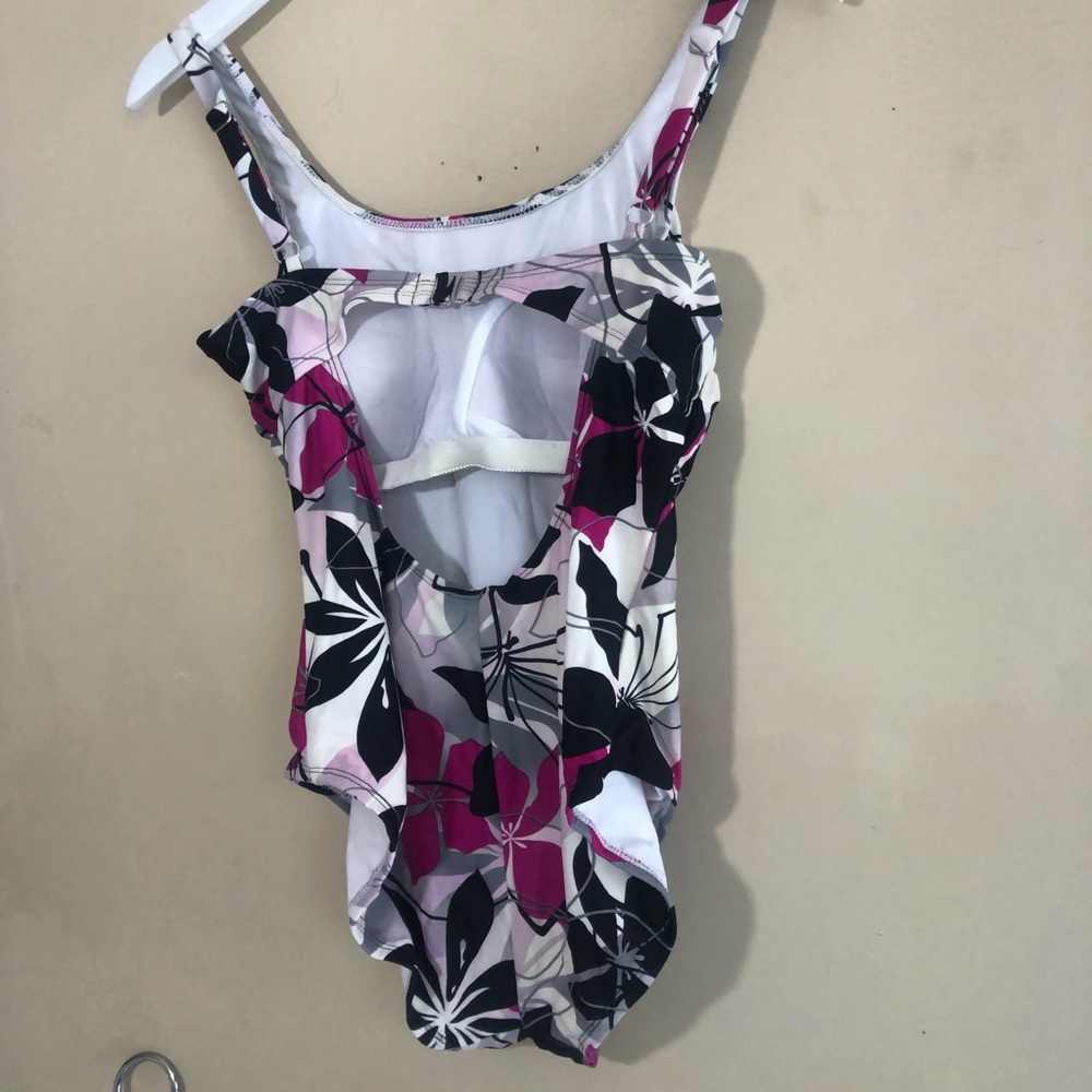 Catalina swimsuit(m) - Picture 2 of 5
